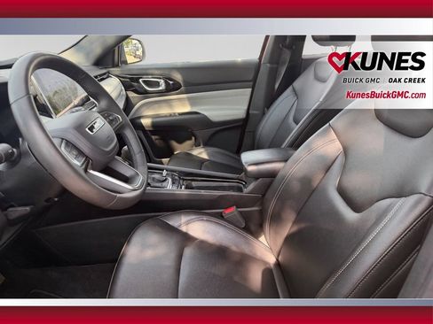 Used 2025 Jeep Compass Limited AWD/4WD image 22