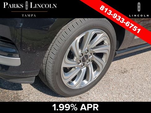 Used 2024 Lincoln Navigator Reserve AWD/4WD image 12