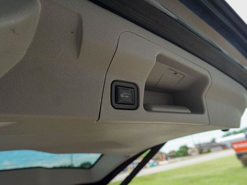 Used 2021 GMC Acadia SLE w/ Driver Convenience Package AWD/4WD image 12