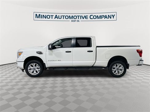 Used 2023 Nissan Titan SV w/ SV Convenience Package image 5