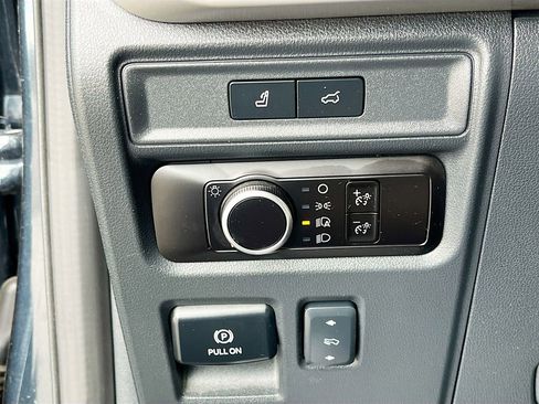Used 2023 Ford Expedition Max XLT AWD/4WD image 10