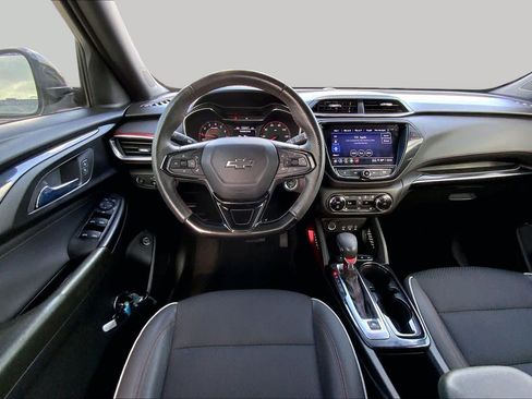 Used 2023 Chevrolet TrailBlazer RS w/ Sun and Liftgate Package AWD/4WD image 6