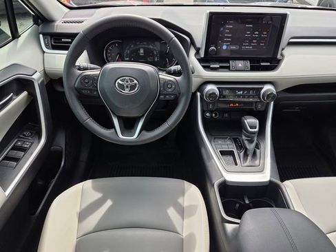 Used 2025 Toyota RAV4 XLE Premium FWD image 8