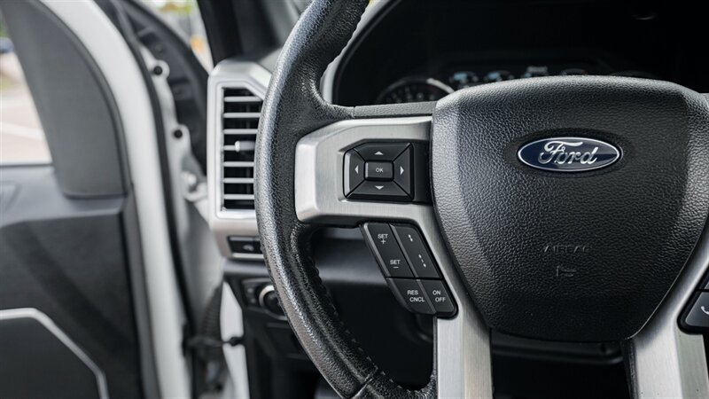 Used 2016 Ford F150 Platinum w/ Equipment Group 701A Luxury AWD/4WD image 29