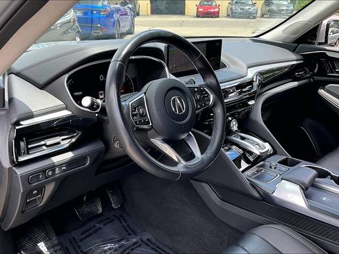 Used 2023 Acura MDX SH-AWD w/ Technology Package image 16