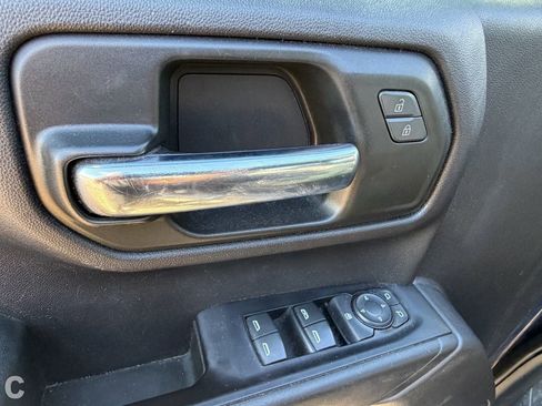 Used 2020 Chevrolet Silverado 1500 Custom w/ Infotainment Package RWD image 15