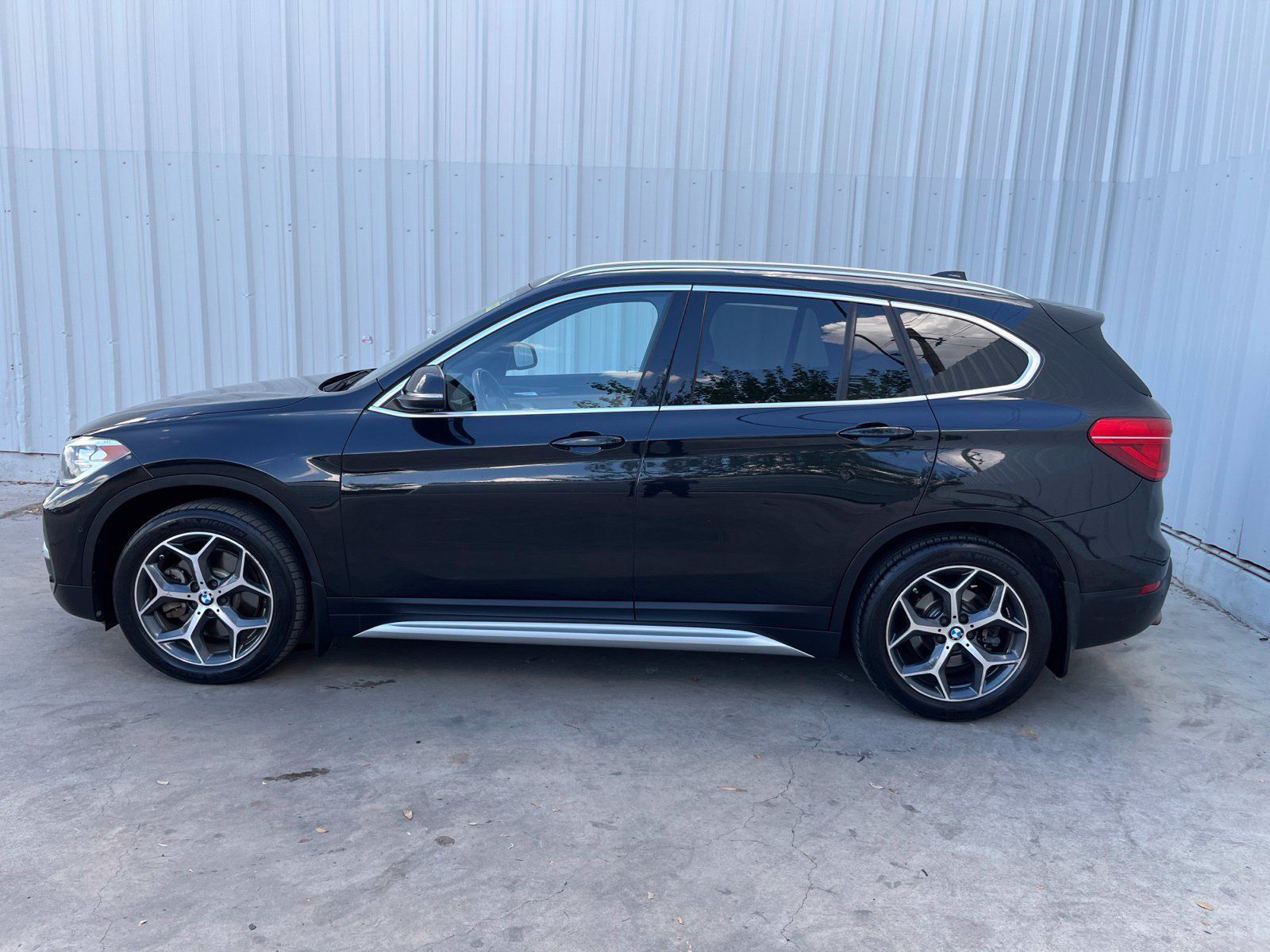 Used 2018 BMW X1 xDrive28i AWD/4WD image 4