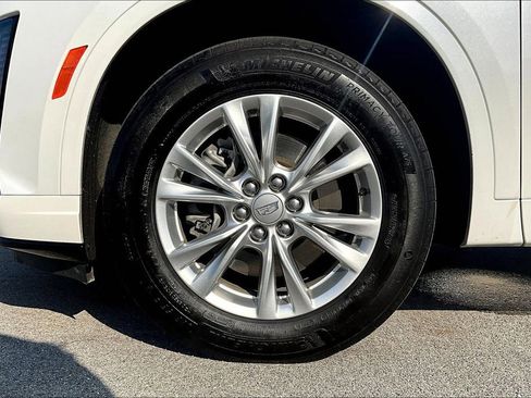 Used 2024 Cadillac XT6 Luxury w/ LPO, Floor Liner Package image 9