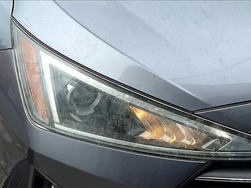 Used 2019 Hyundai Elantra SEL image 31