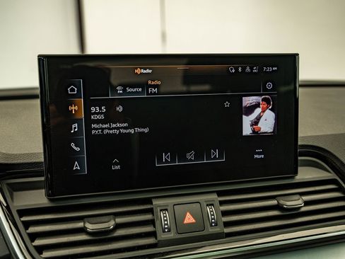 Certified 2025 Audi Q5 2.0T Premium w/ Convenience Plus Package AWD/4WD image 25