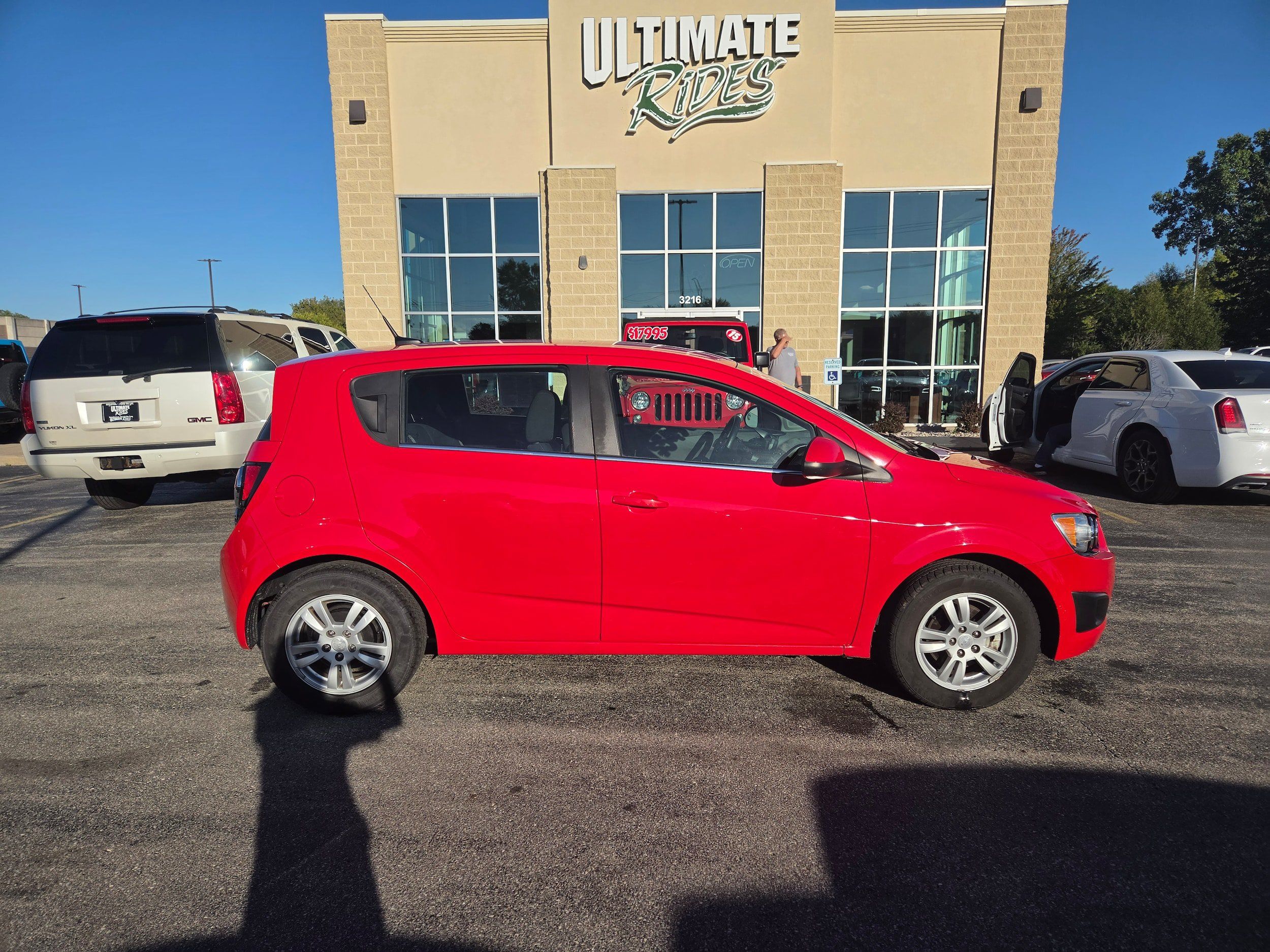 Used 2014 Chevrolet Sonic LT FWD image 1