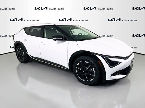 New 2025 Kia EV6 Wind image 1