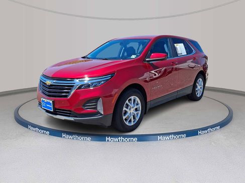 Used 2023 Chevrolet Equinox LT FWD image 3