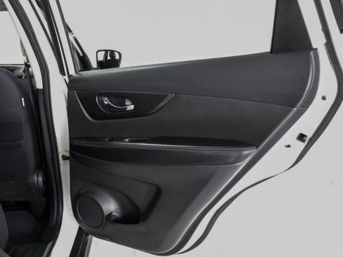 Used 2017 Nissan Rogue S FWD image 34