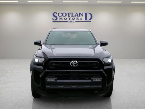 Used 2025 Toyota 4Runner SR5 image 3