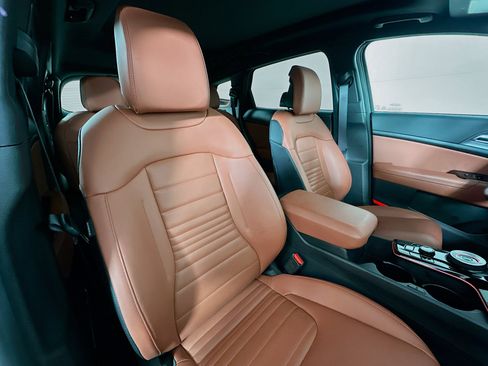 Certified 2024 Kia Sportage SX Prestige image 28