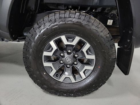 Certified 2023 Toyota Tacoma TRD Off-Road image 8