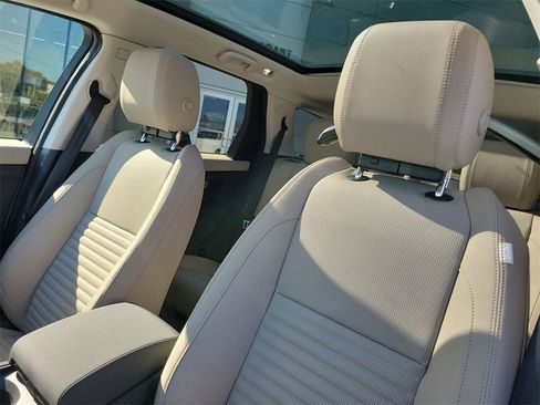 New 2025 Land Rover Discovery Sport S image 26