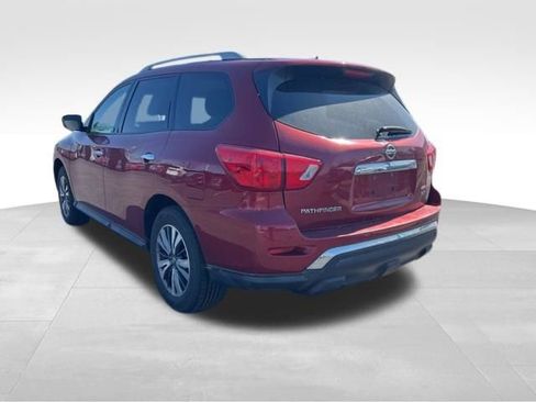 Used 2017 Nissan Pathfinder SV image 5
