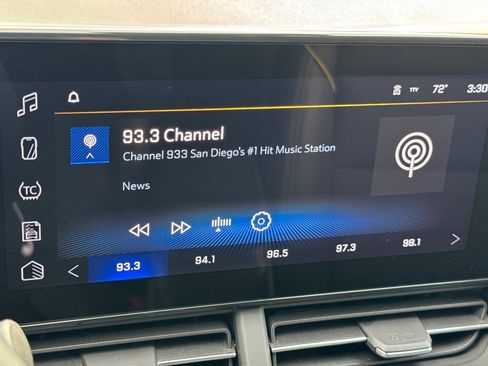 Used 2024 Chevrolet Trax ACTIV w/ Sunroof Package image 18