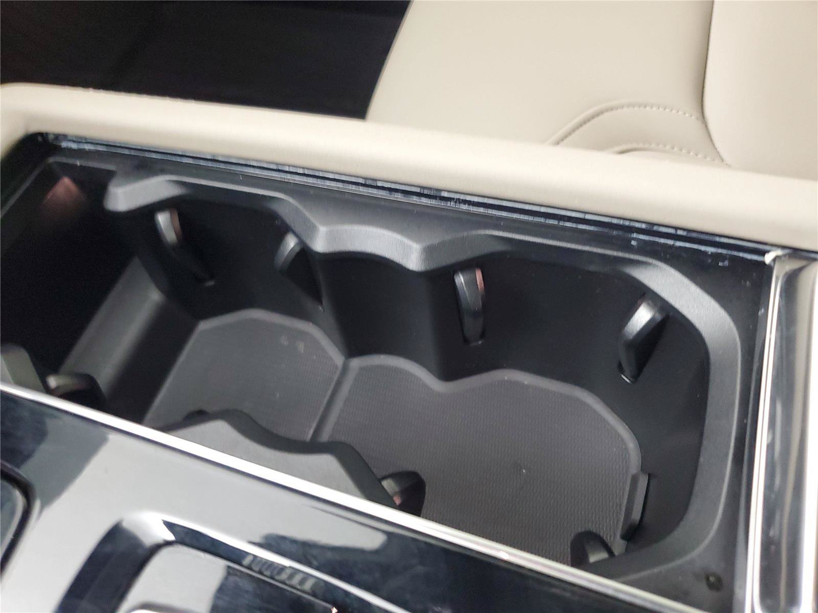 Certified 2026 Volvo XC90 B6 Plus w/ Protection Package Premier AWD/4WD image 31
