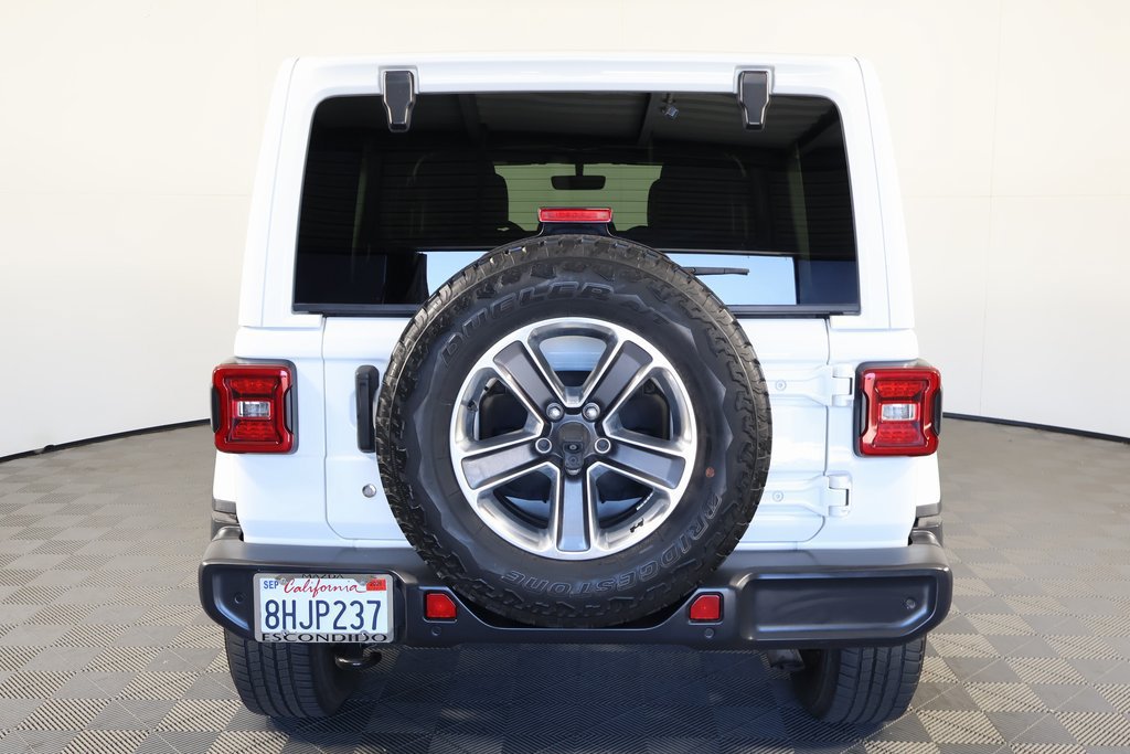 Used 2018 Jeep Wrangler Unlimited Sahara AWD/4WD image 5