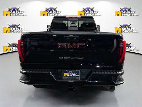 Used 2025 GMC Sierra 2500 Denali w/ Denali Reserve Package image 6