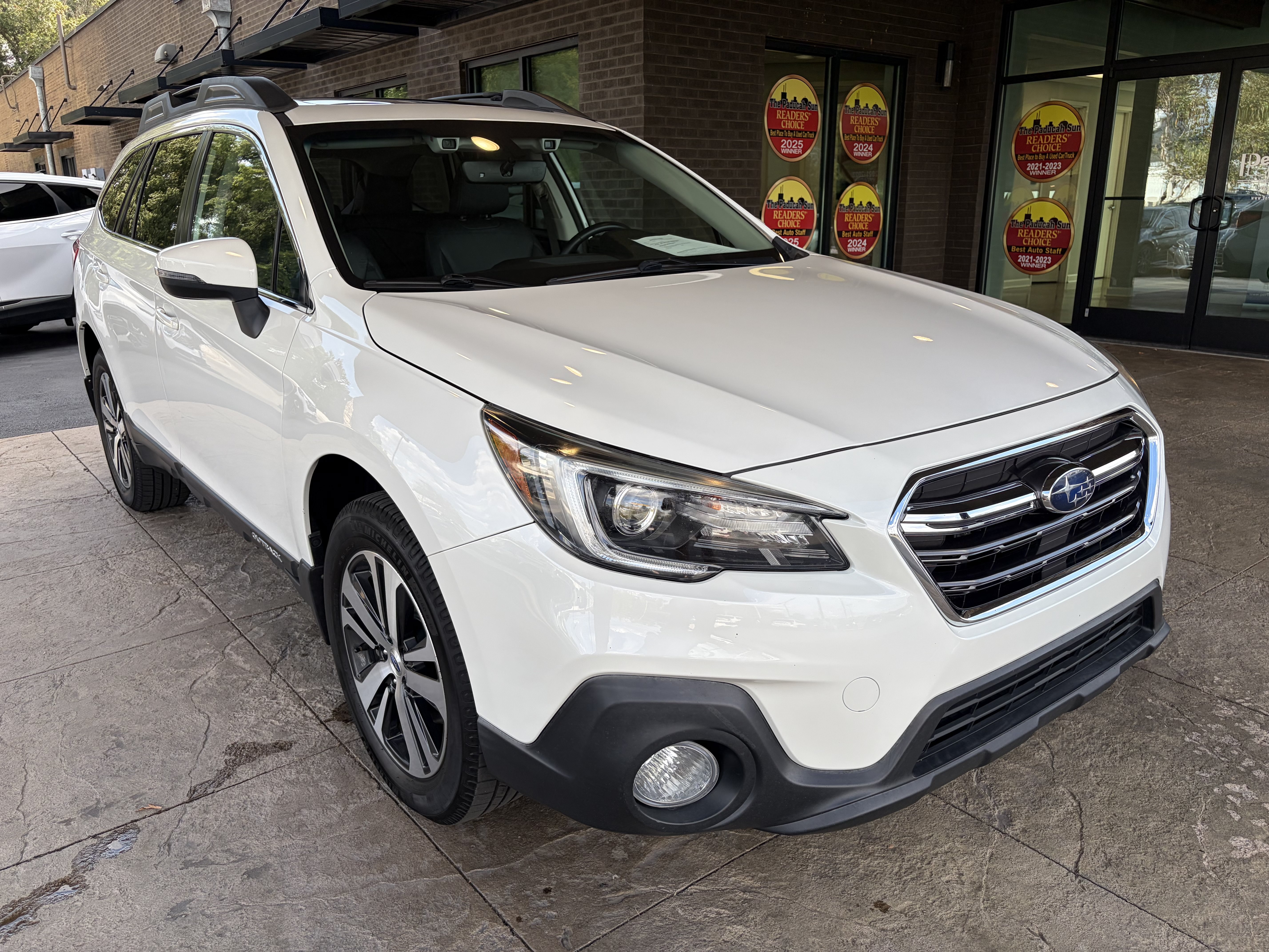 Used 2019 Subaru Outback 2.5i Limited AWD/4WD image 4