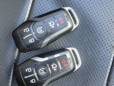 Used 2017 Ford Mustang Premium image 36