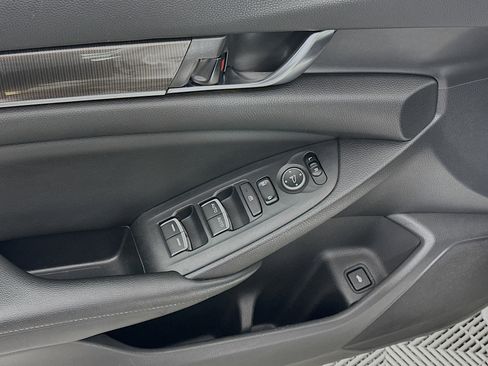 Used 2019 Honda Accord Sport image 15