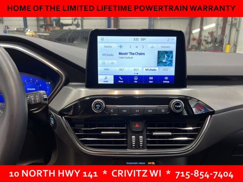 Used 2022 Ford Escape Titanium w/ Class II Trailer Tow Package image 9