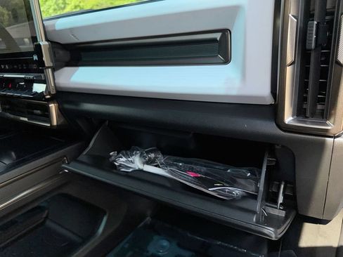 Used 2024 GMC Hummer EV 3X w/ Omega Edition AWD/4WD image 36