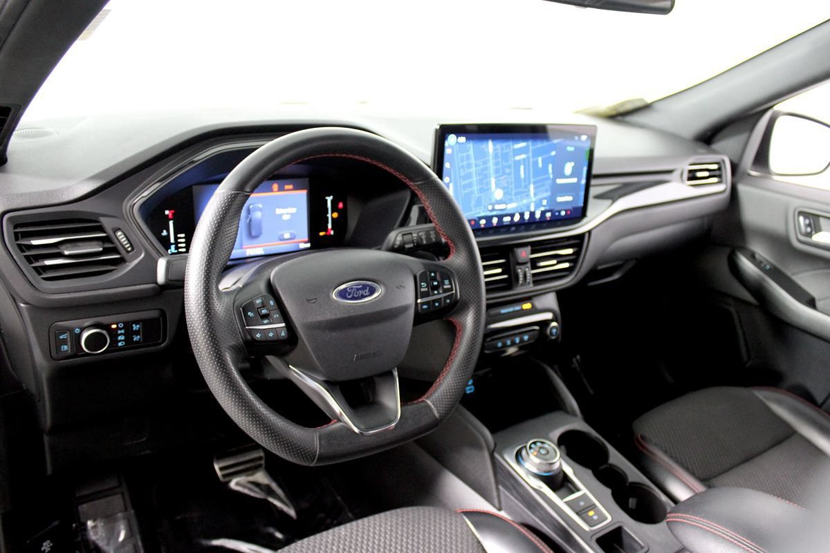 Used 2023 Ford Escape ST-Line w/ Equipment Group 301A FWD image 14
