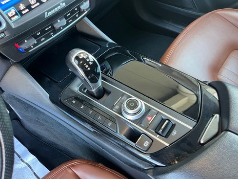 Used 2017 Maserati Levante w/ Sport Package image 24