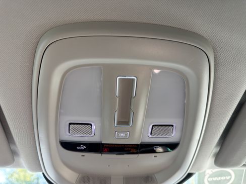 Certified 2024 Volvo XC60 B5 Core w/ Protection Package Premier image 29