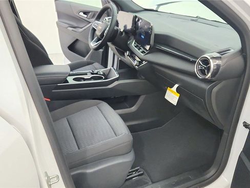 New 2026 Chevrolet Equinox LT FWD image 34