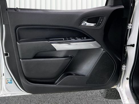 Used 2015 Chevrolet Colorado LT AWD/4WD image 19