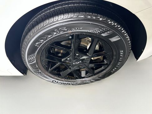 Used 2025 Kia K5 LXS image 11