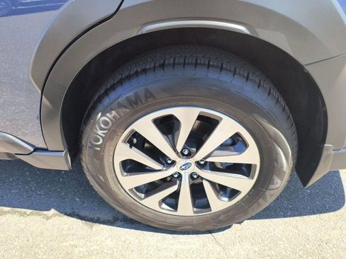 Certified 2025 Subaru Outback Premium AWD/4WD image 30