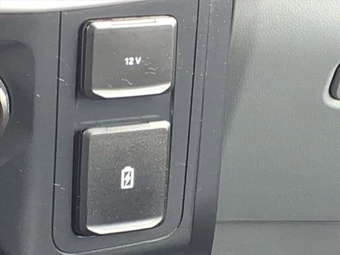 Used 2022 Ford F150 XL image 17