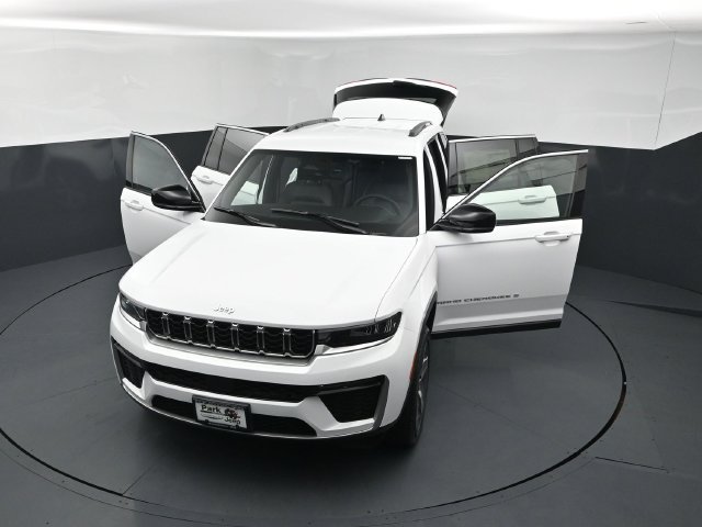 New 2026 Jeep Grand Cherokee Limited AWD/4WD image 25