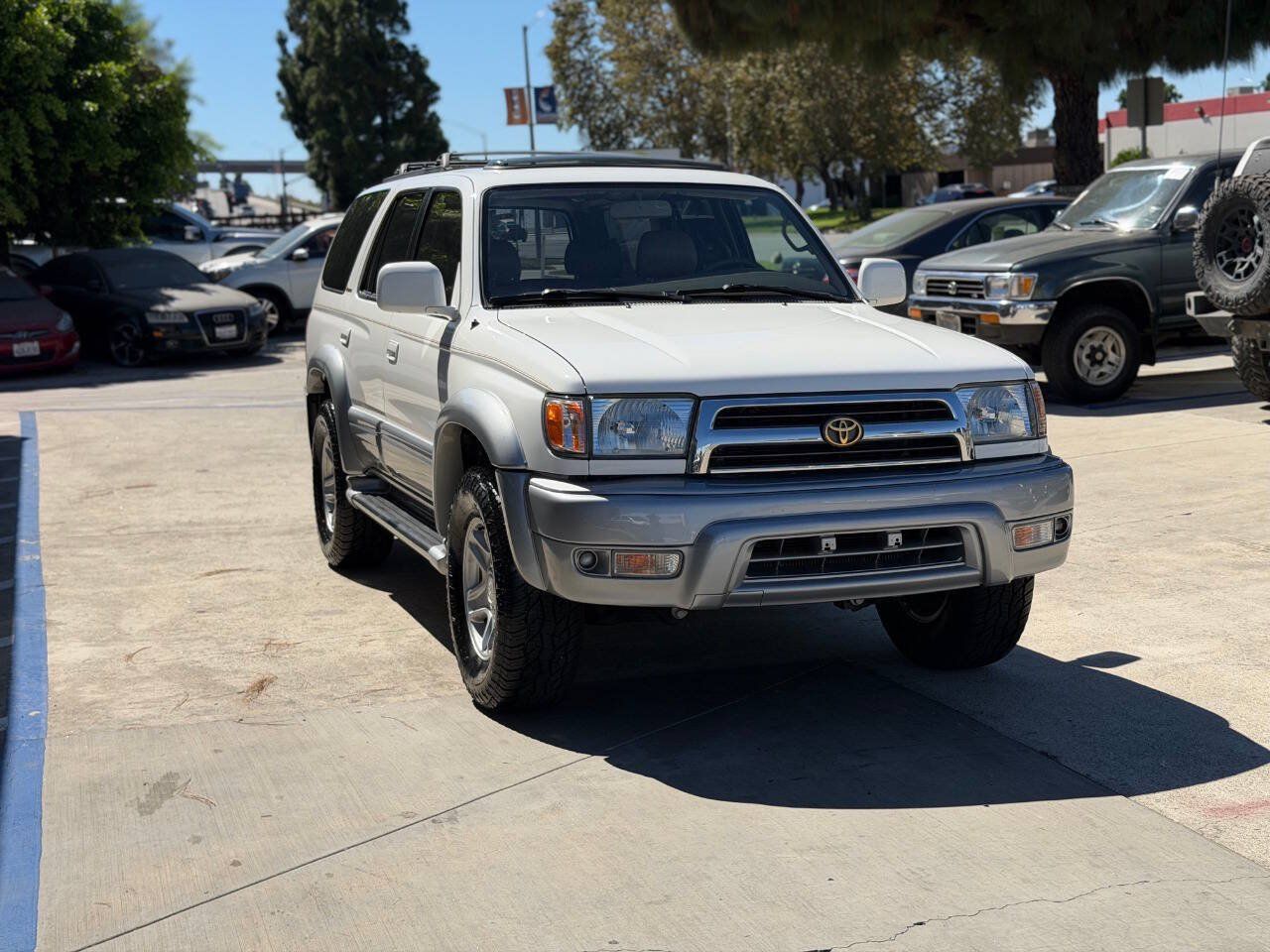 Used 1999 Toyota 4Runner Limited w/ Upgrade Value Pkg 5 RWD image 4