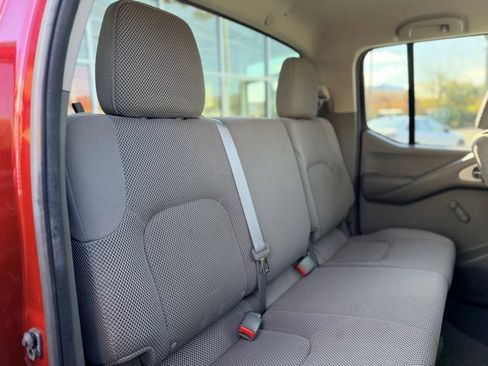 Used 2012 Nissan Frontier S image 19