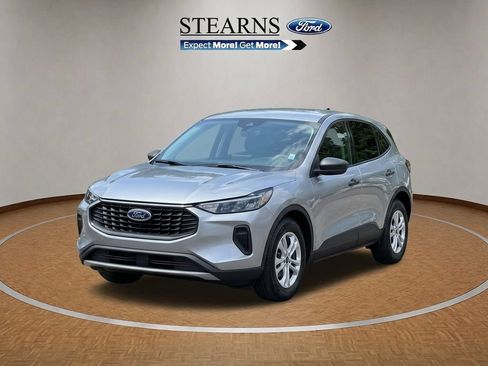 Used 2024 Ford Escape FWD image 2