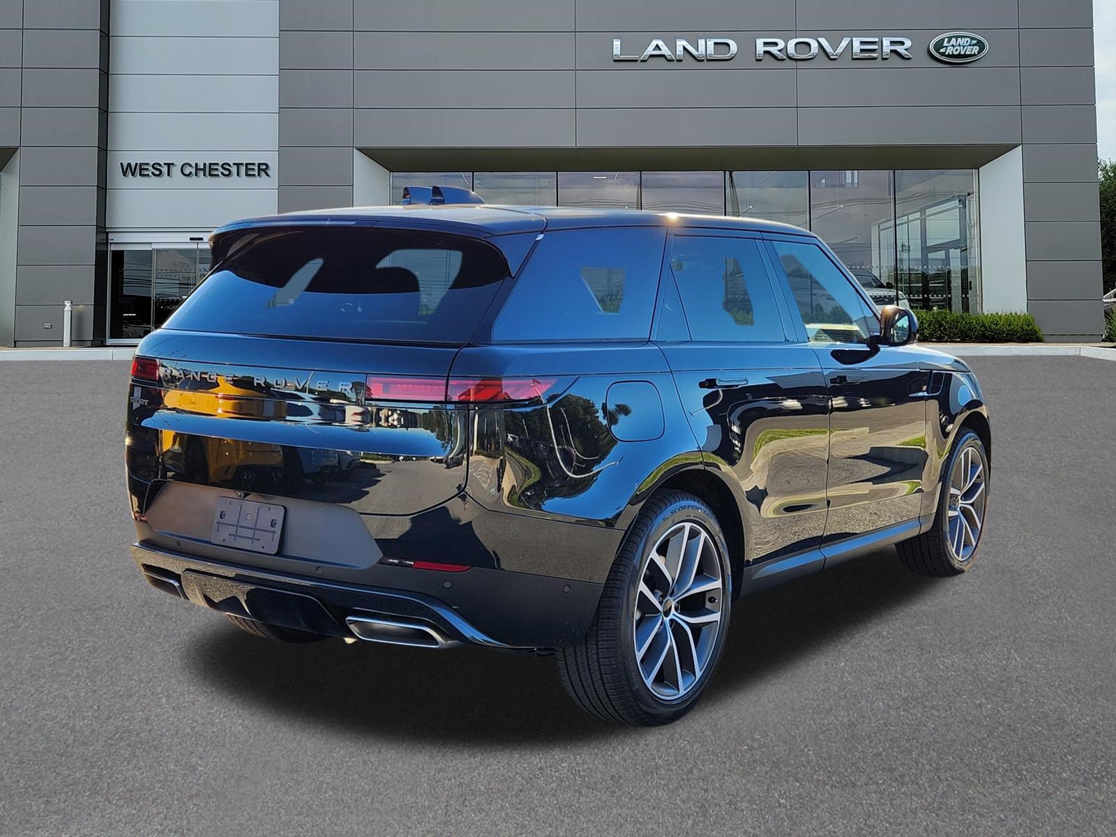New 2027 Land Rover Range Rover Sport SE AWD/4WD image 4