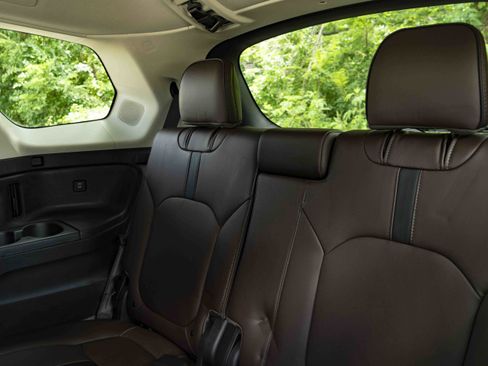 Used 2025 Honda Pilot Elite image 19