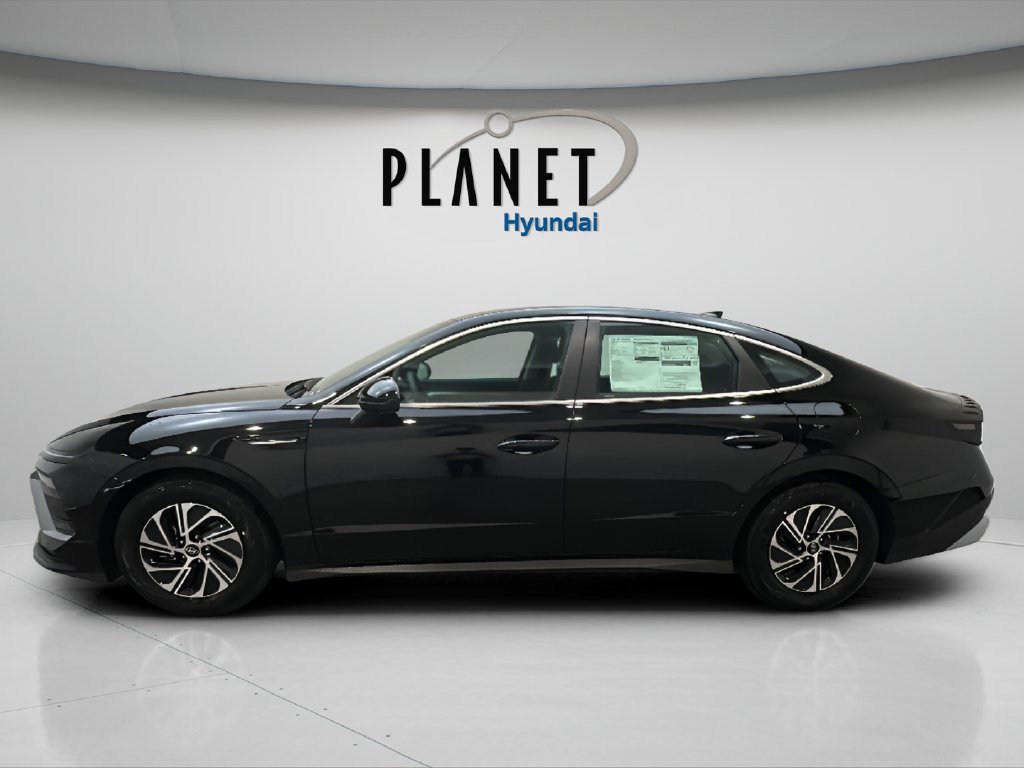 New 2026 Hyundai Sonata Blue FWD image 3