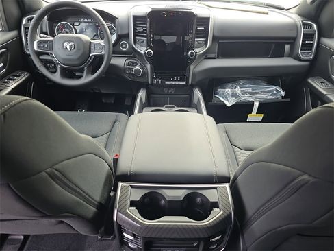 New 2026 RAM 1500 4x4 Crew Cab image 9