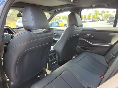 New 2026 BMW 330i Sedan w/ Convenience Package RWD image 9