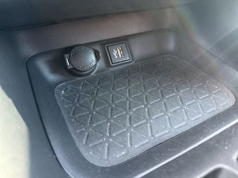 Used 2023 Toyota RAV4 XLE Premium AWD/4WD image 32